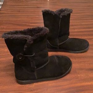 SO Kohls black suede leather light faux fur comfy boots